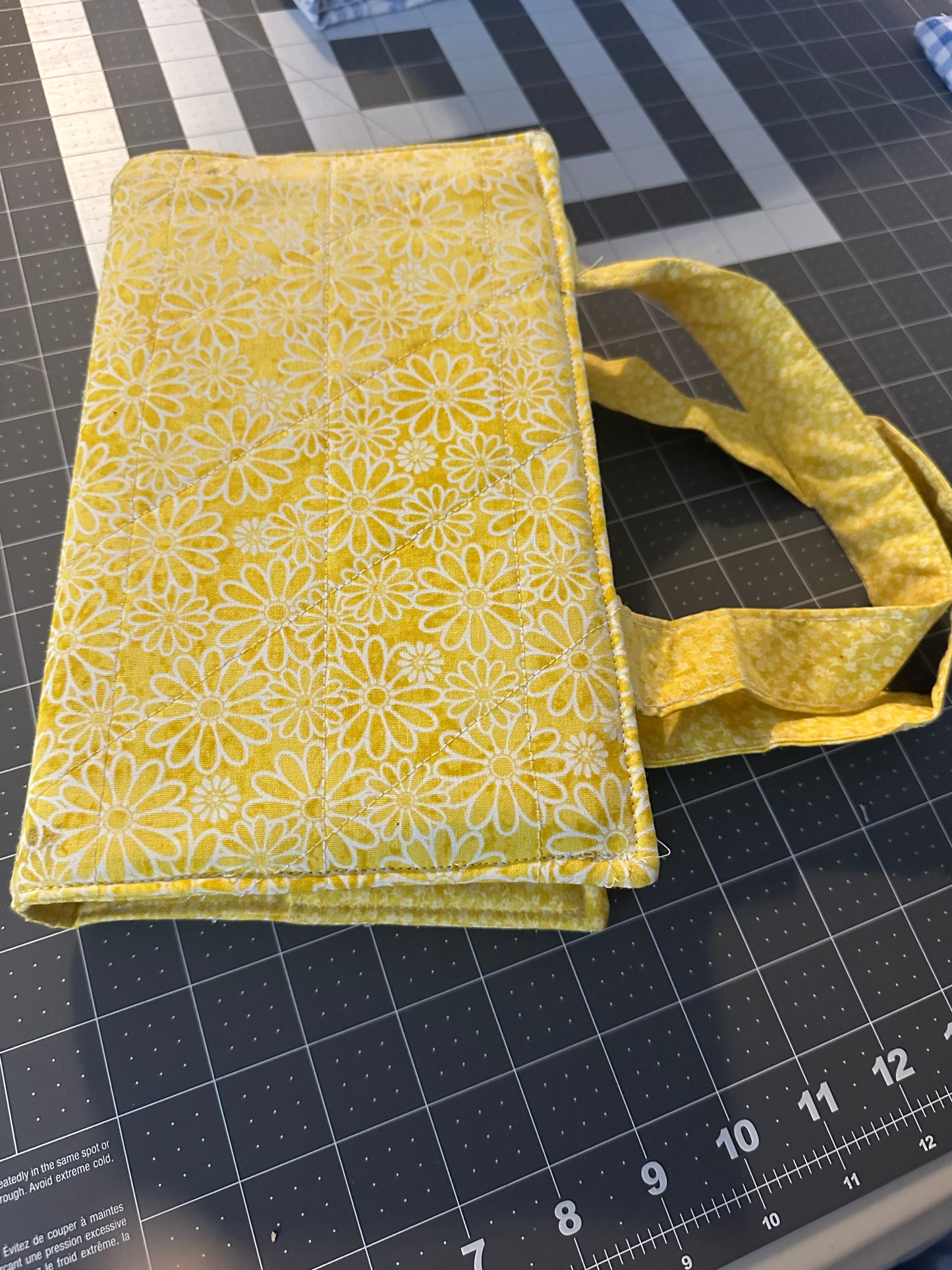 Yellow Sunshine Daisy Bible cover