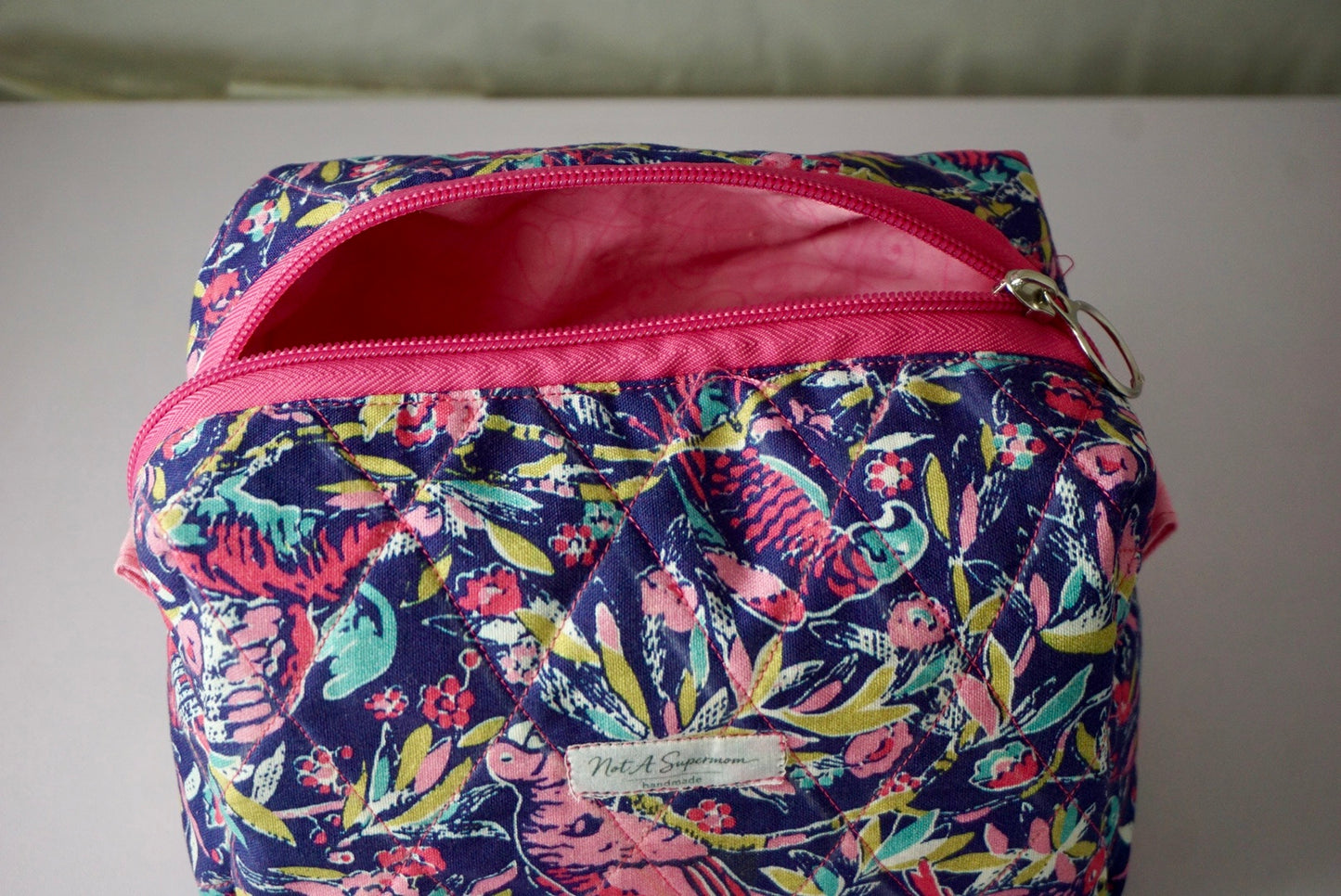 Essentials Bag - Medium