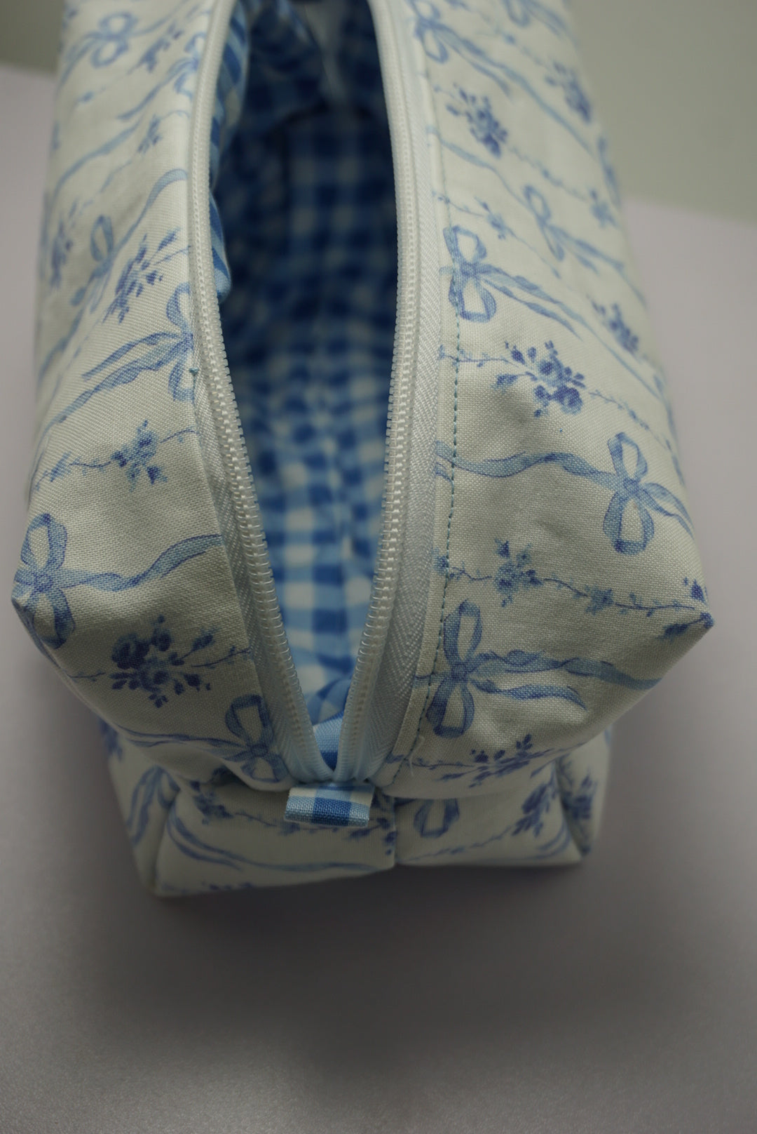 Essentials Bag - Medium